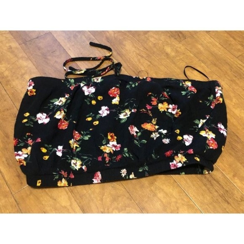 Ambiance Floral Halter Top Size S